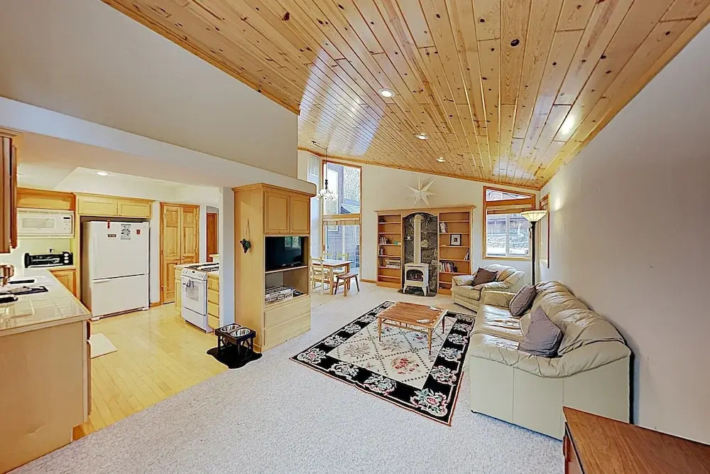 New Listing! Alder Creek , Near Slopes 3 Bedroom Home