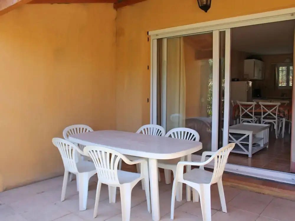 Comfy Holiday Home with Swimming Pool, Garden, Terrace, Pond