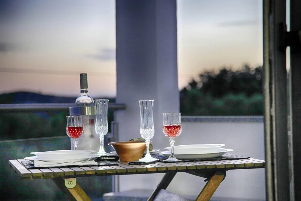 Villa with 4 Bedrooms in Mexilhoeira Grande, with Wonderful Mountain View, Private Pool, Enclosed Garden - 11 Km From the Beach