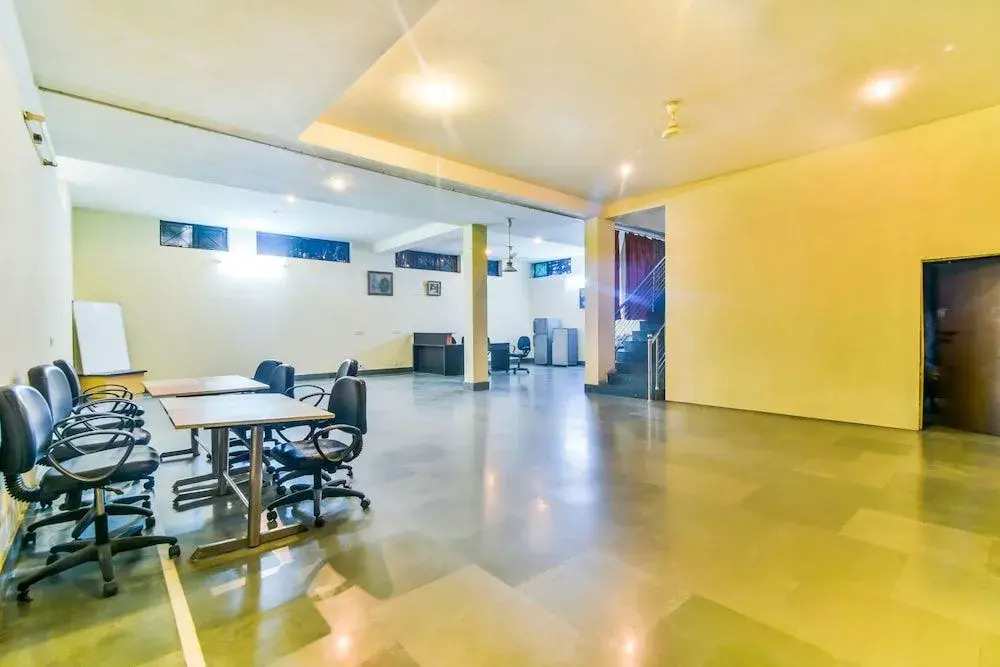 Hotel Chirag Inn