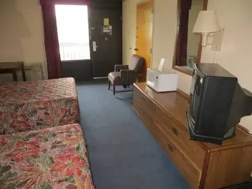 Budgetel Inn & Suites