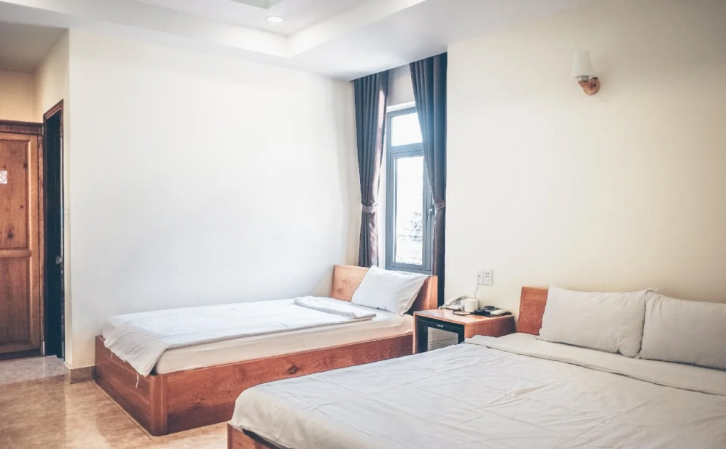 Green Hotel Vĩnh Lộc