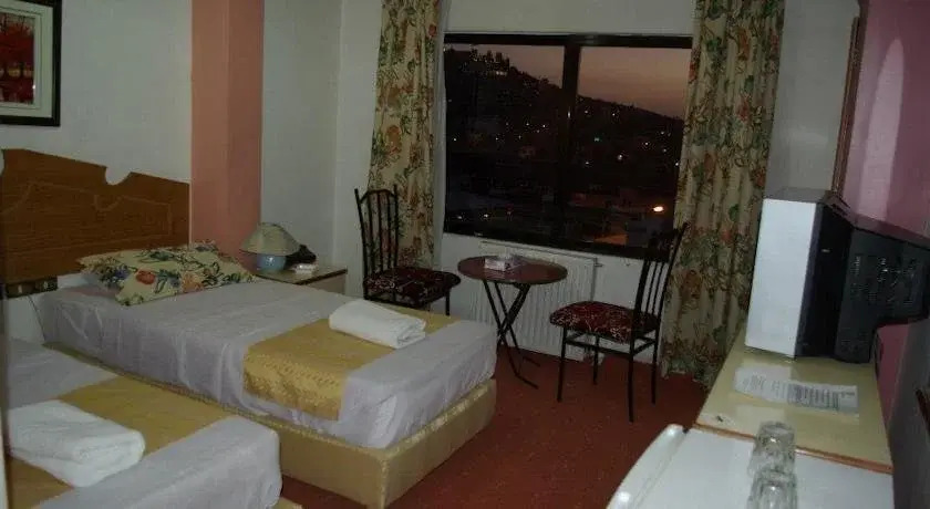 Elgee Hotel