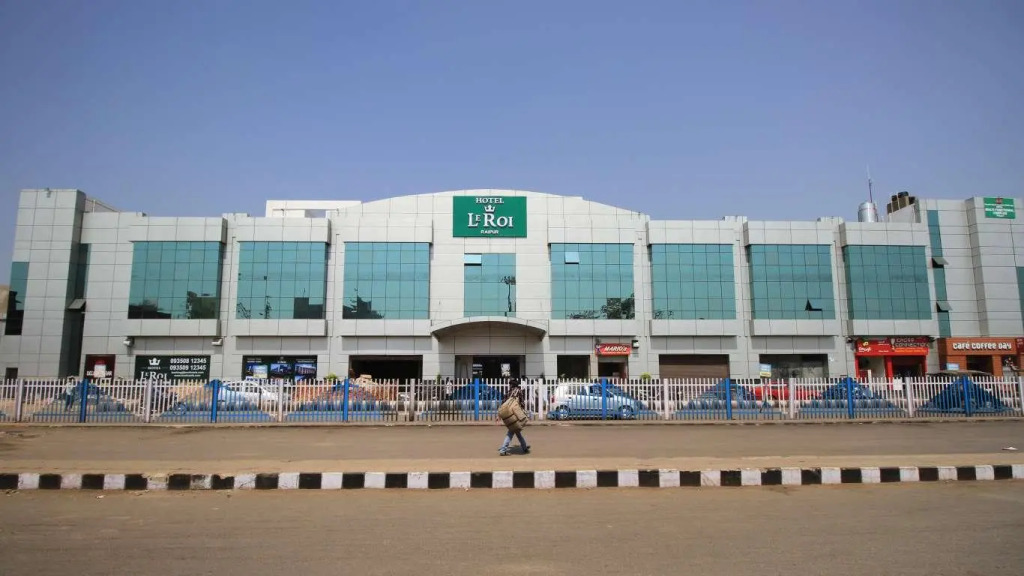 Hotel Le Roi Raipur at Raipur Railway Station