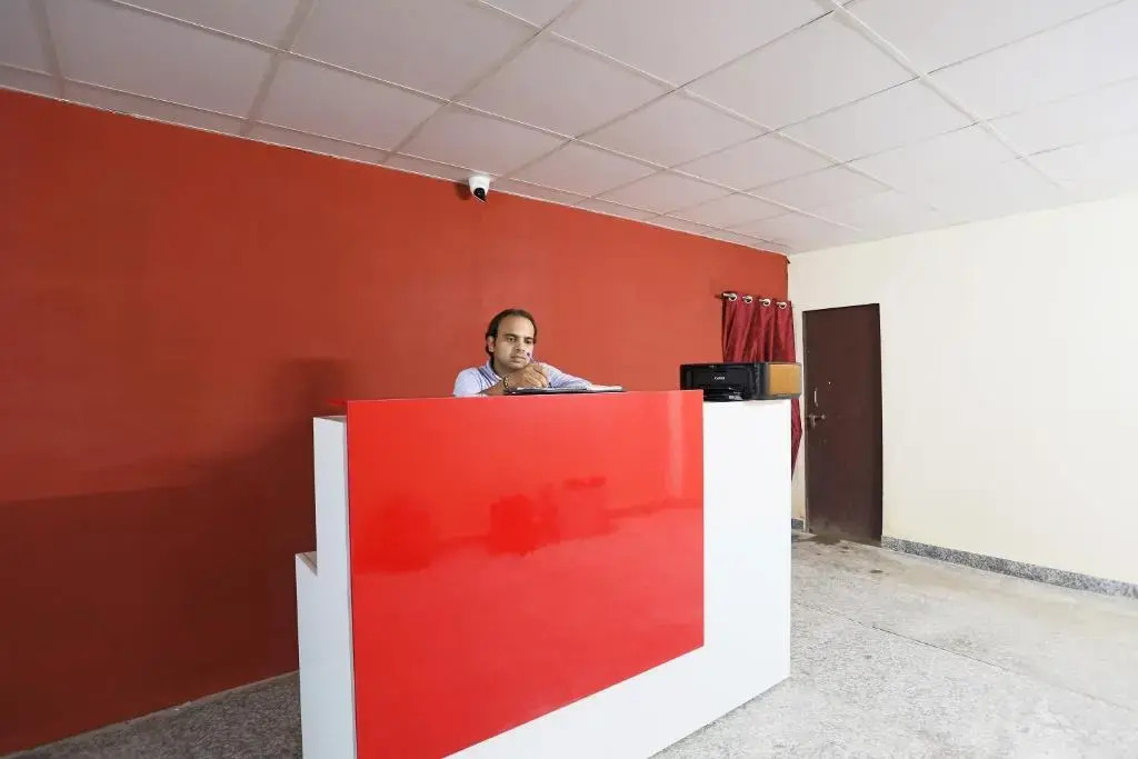 OYO 45288 Hotel 2 Yaars