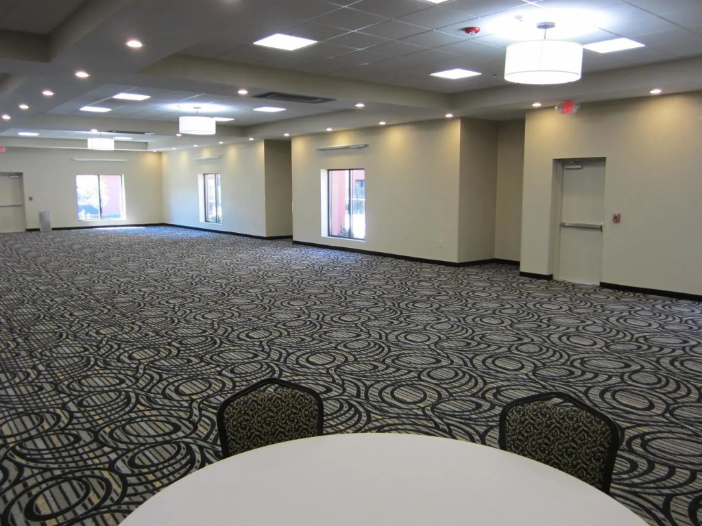 Best Western Plus Sunrise Inn
