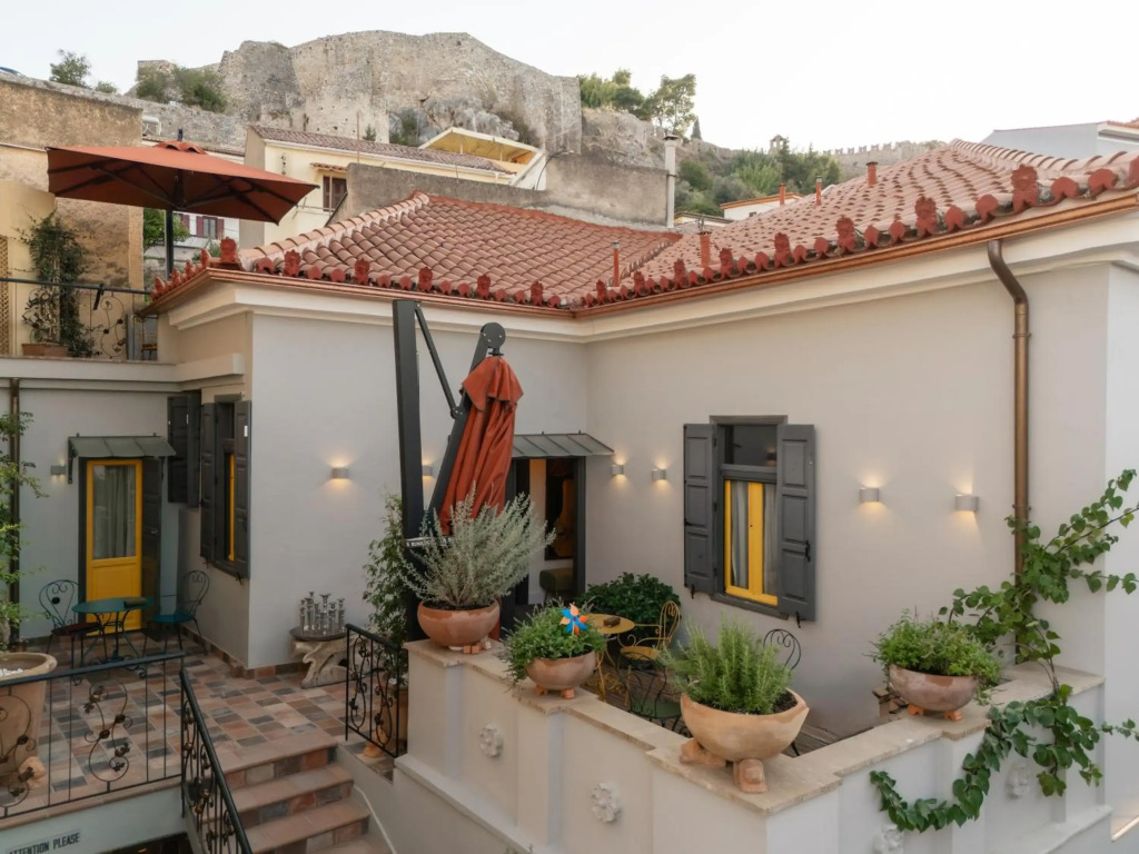 Archo Nafplio Suites & Rooms