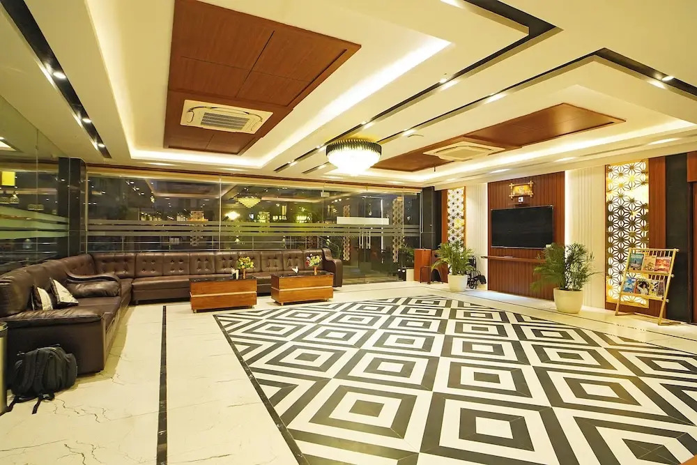 Royal Palace Beach Resort