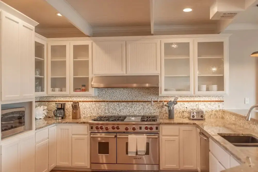 Salt and Horns - 4 Br Home