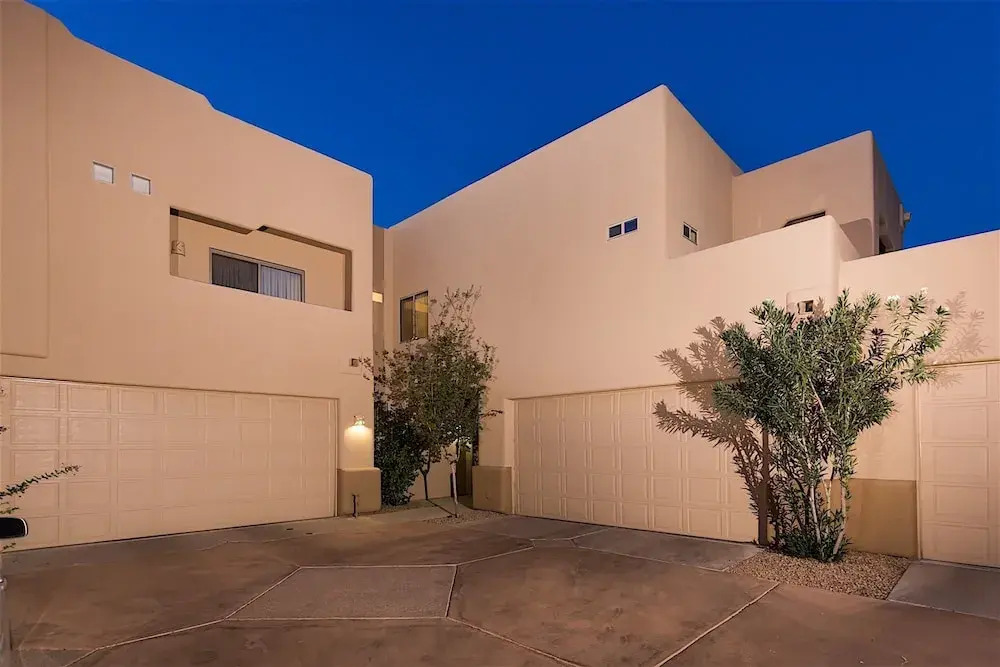 AZ Nirvana 3 BR by Casago