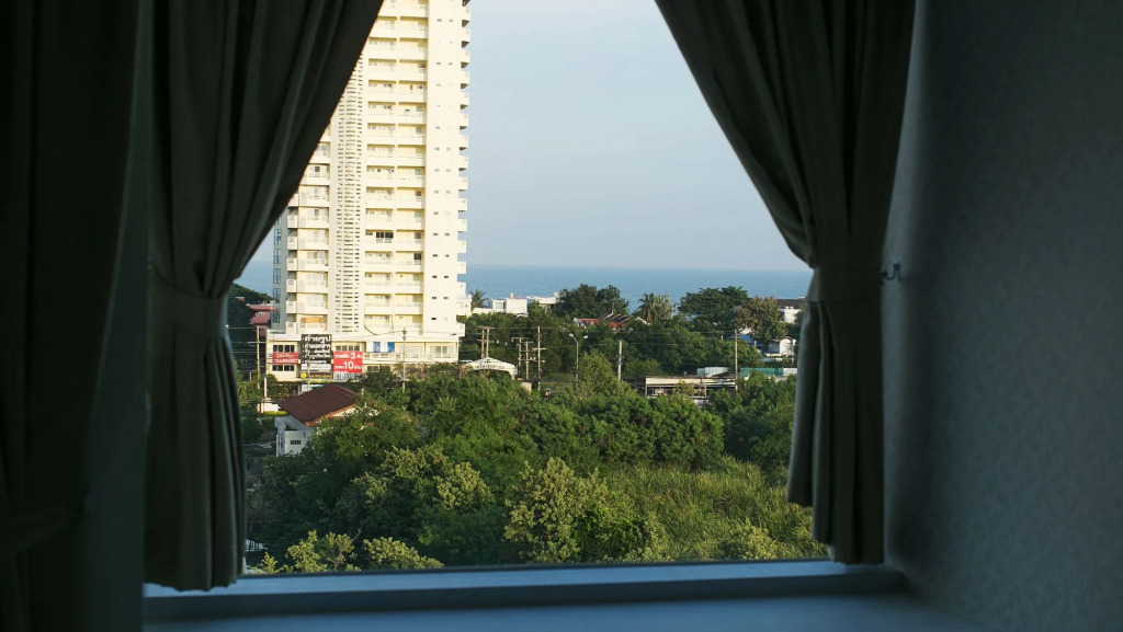 B2 Hua Hin Premier Hotel