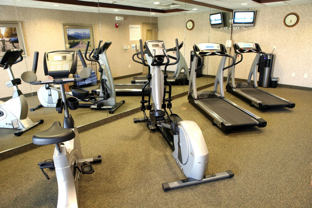 Holiday Inn Express and Suites Springfield Medical District by IHG