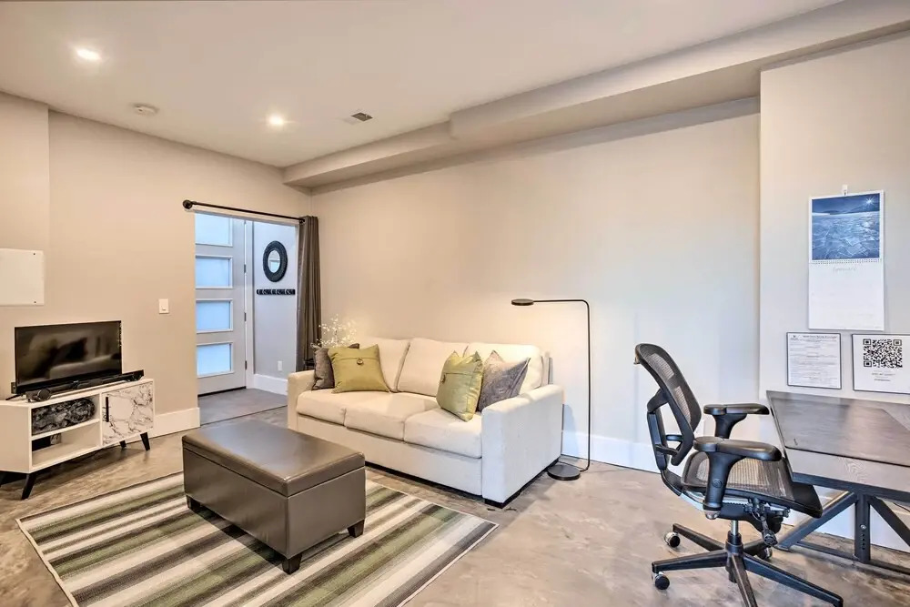 Trendy Denver Townhouse ~ 3 Miles to Downtown!