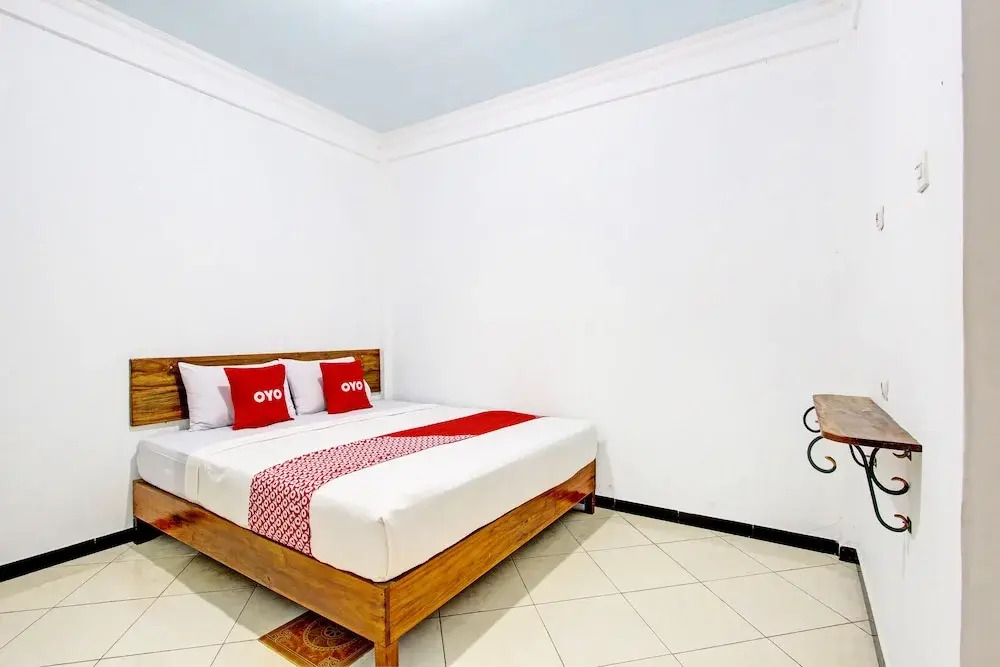 RedDoorz Syariah near Universitas Jenderal Soedirman 3