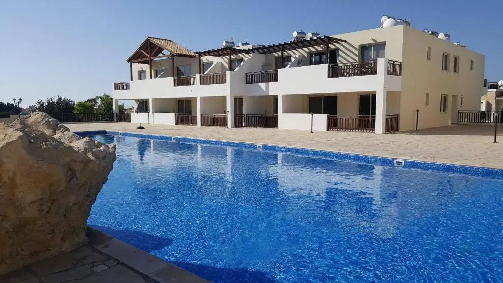 Stunning apartment C106 with balcony looking over pool