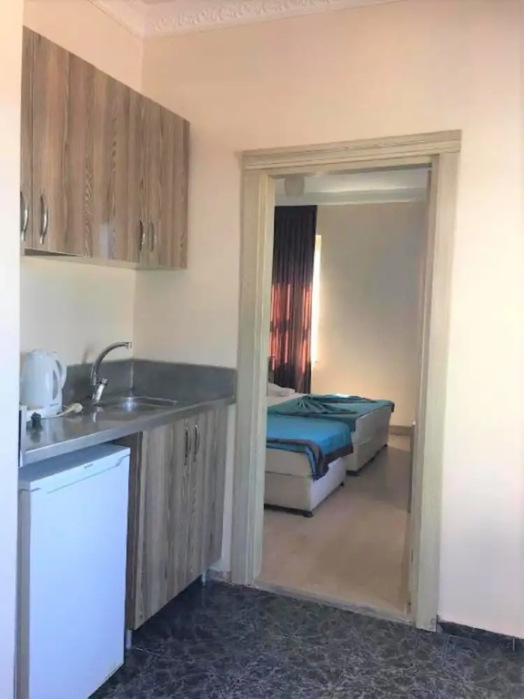 Beach Front Apartment Close to Centre of Side With all you Desire Sleeps up to 4