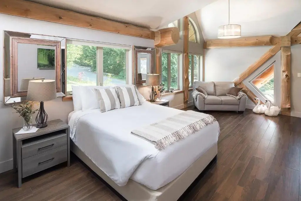 The Rockwell-Harrison Guest Lodge