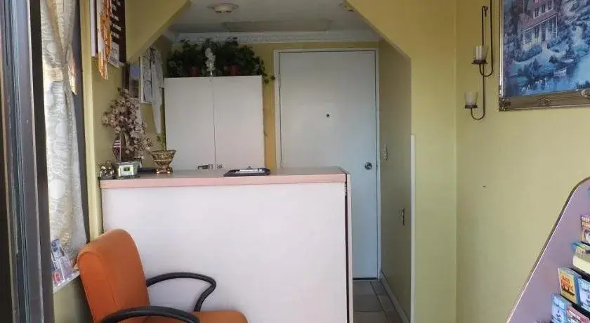 Budget Inn Express