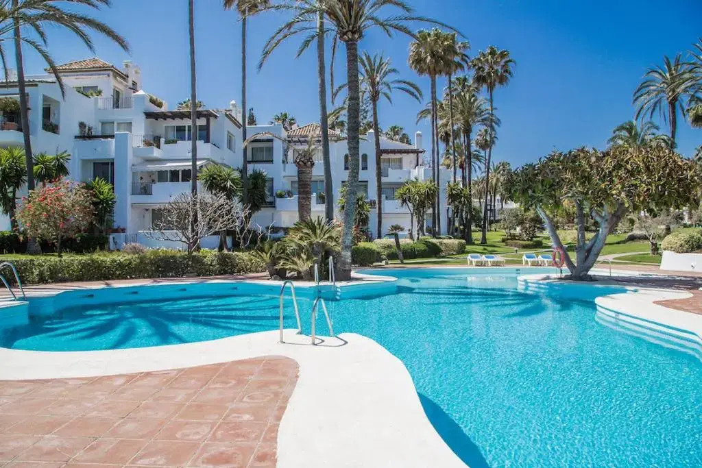 Luxury Duplex Penthouse Alcazaba Beach - RDR157