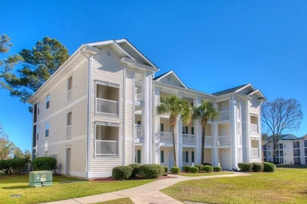 River Oaks Fairways 10-B
