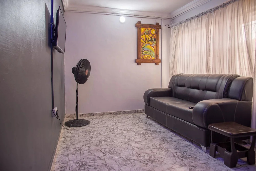 Houseproud Serviced Apartments