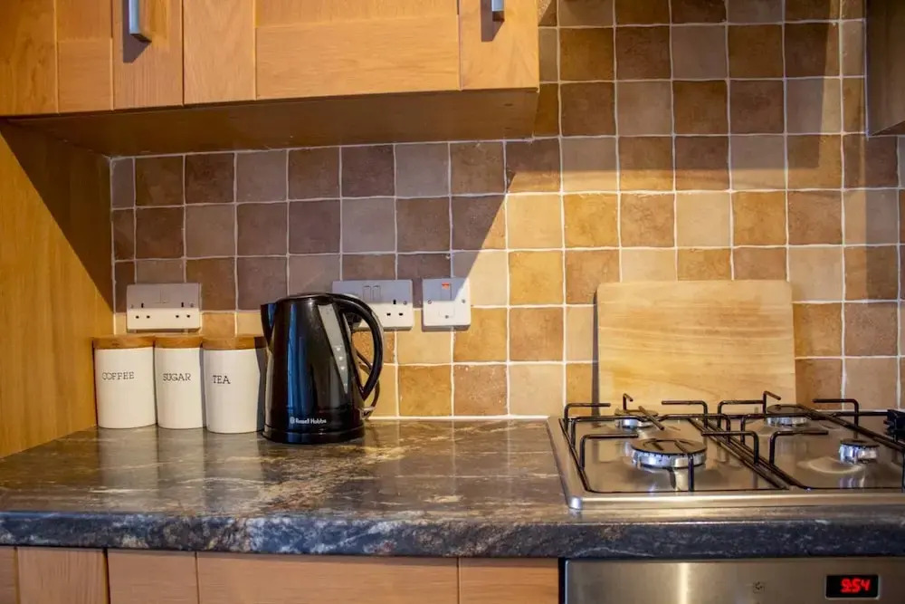 Stylish 3 Bedroom Flat in Historic West End Location