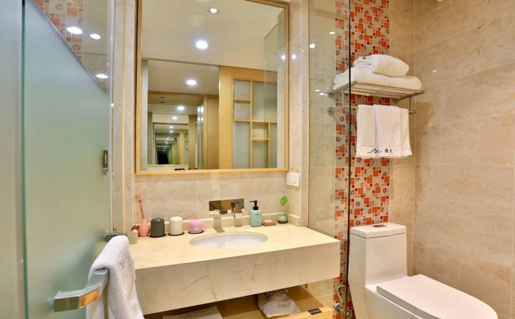 Nostalgia Hotel (West lake Hangzhou)