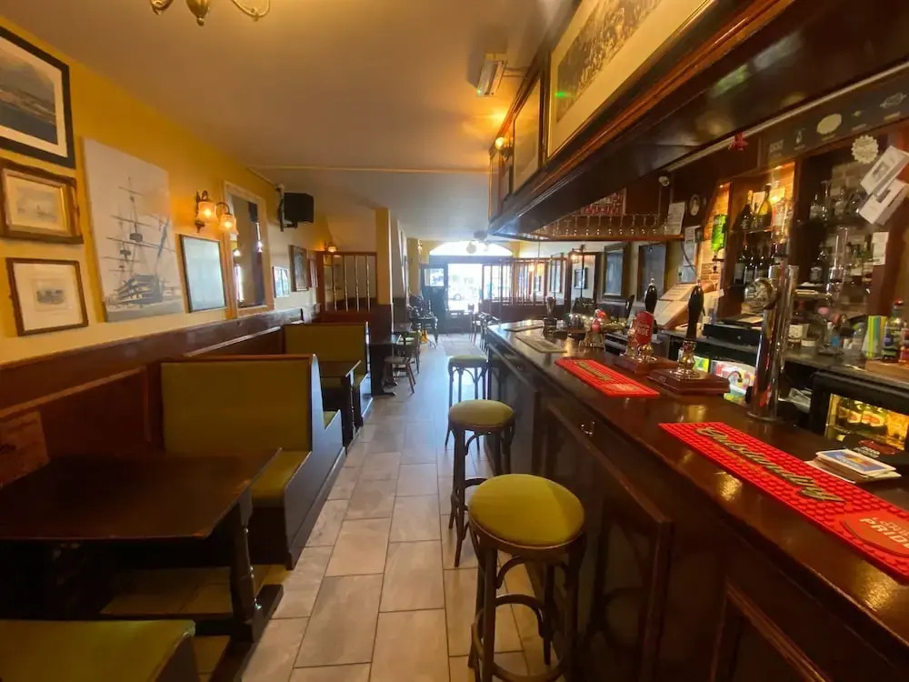 Lady Hamilton Inn