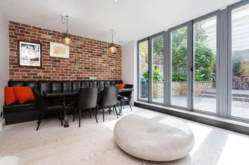 Veeve - Kingly Kensington