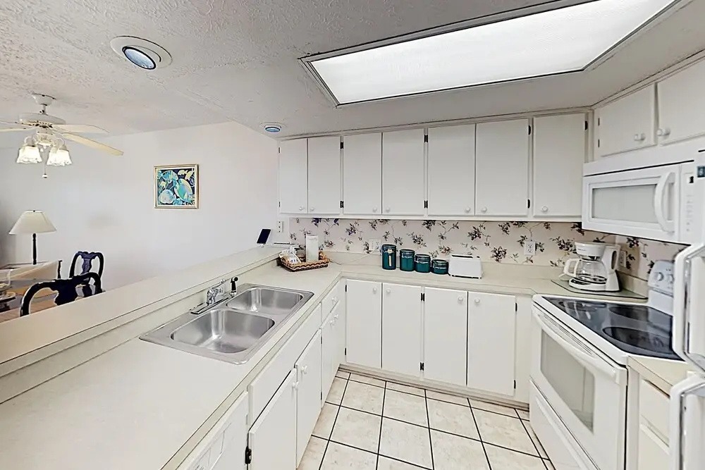 New Listing! Beachfront Townhome W/ Gulf-view Deck 2 Bedroom Townhouse
