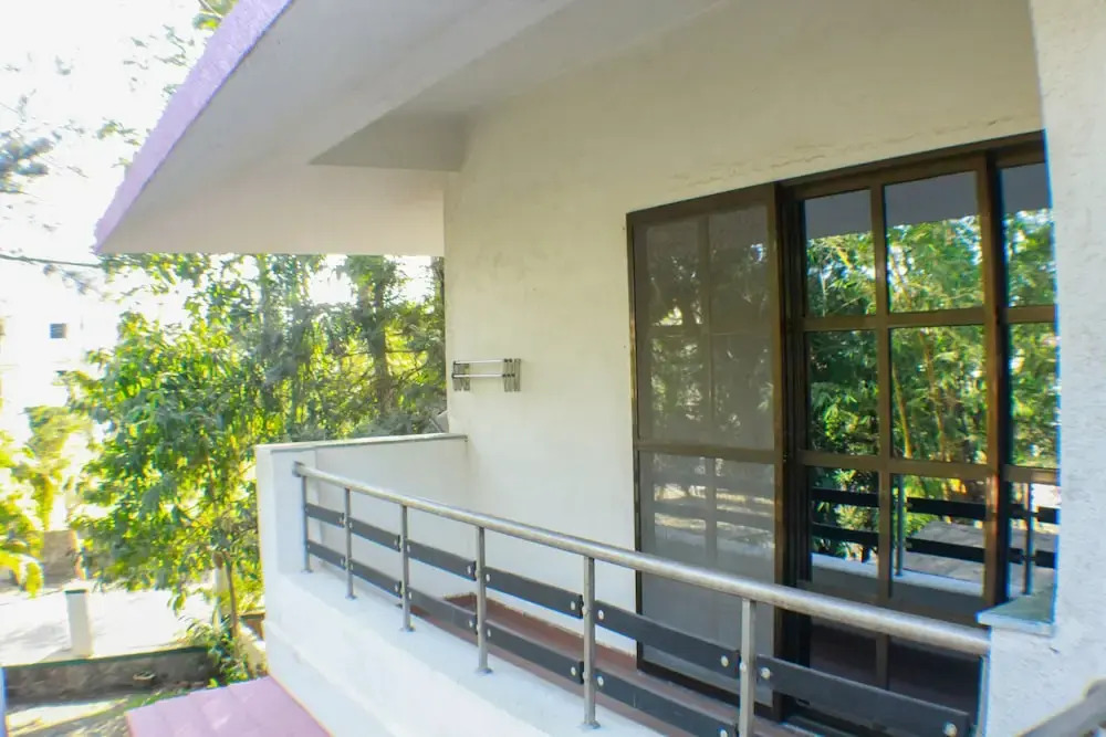 OYO 13328 Rainwood Residency