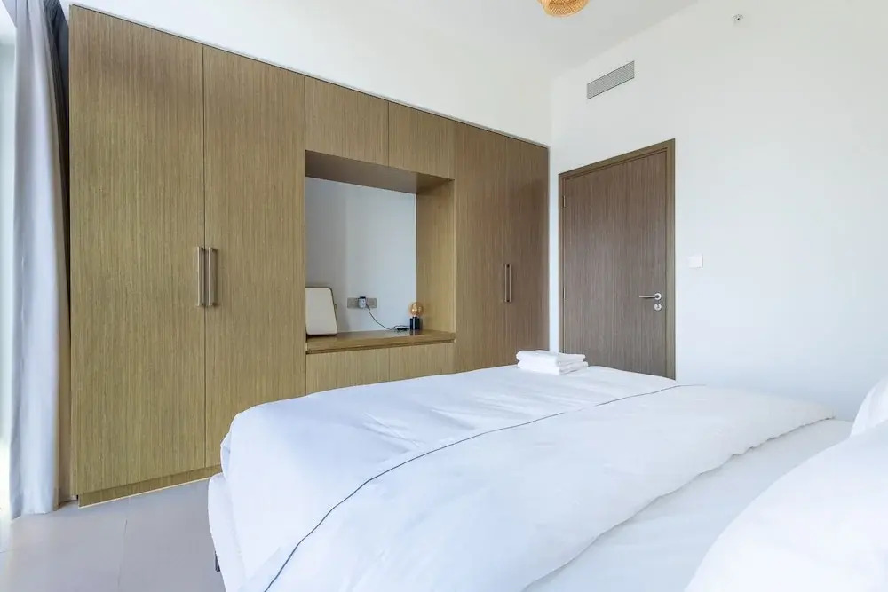 SuperHost - Sleek 2BR Burj Royale Apt Close to Burj Khalifa