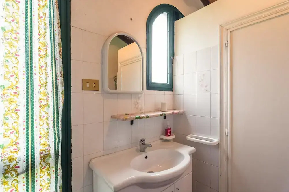 Bucine Hideaway With Pool