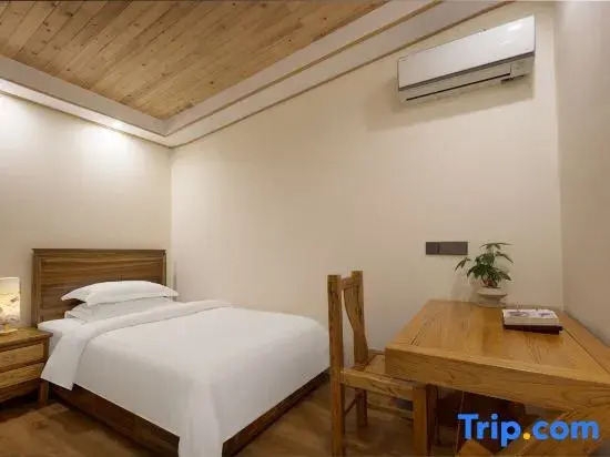 Lushan Lutos Terrace Garden Resort Hotel