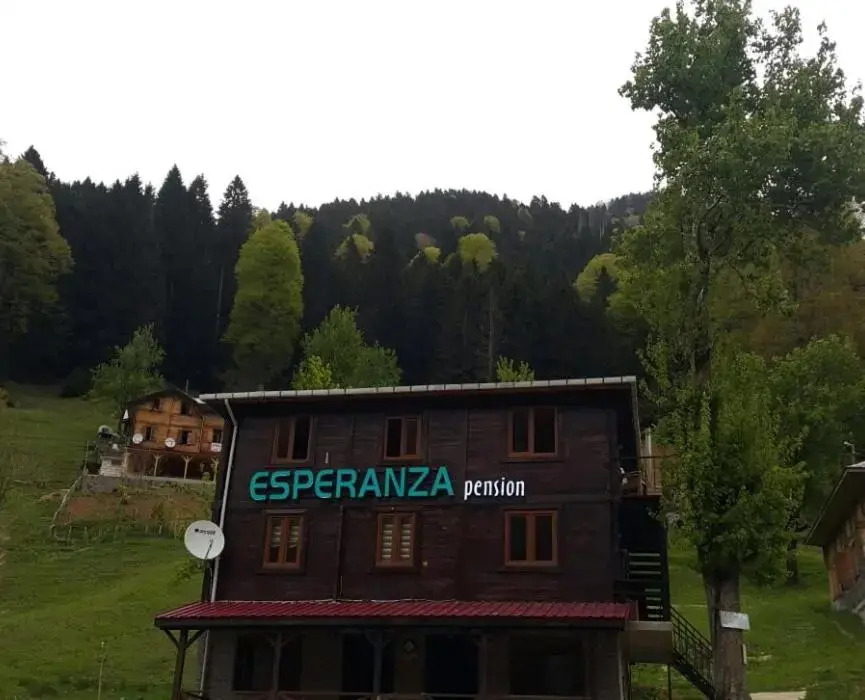Esperanza Apart