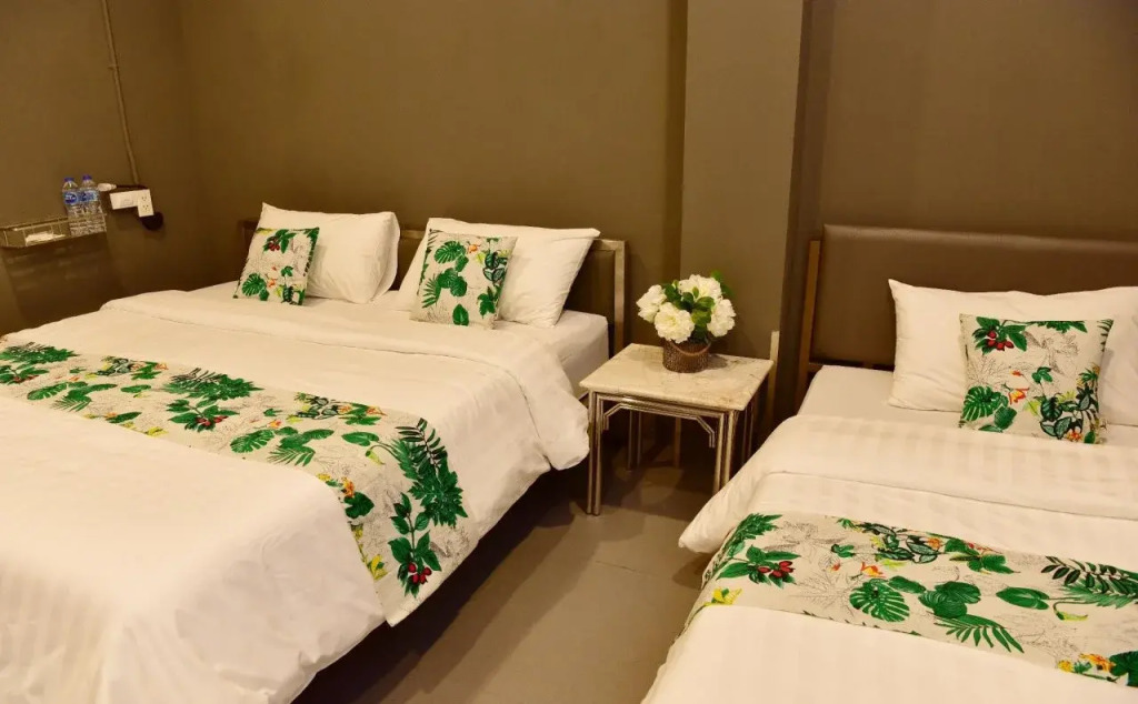 Forrest Bangkok Hotel - Hostel