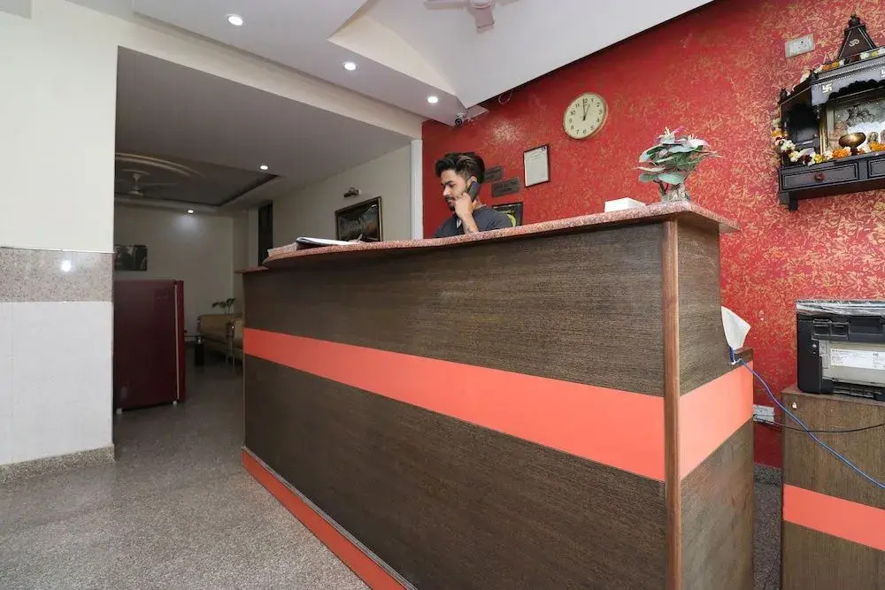 OYO 35663 Mayank Palace