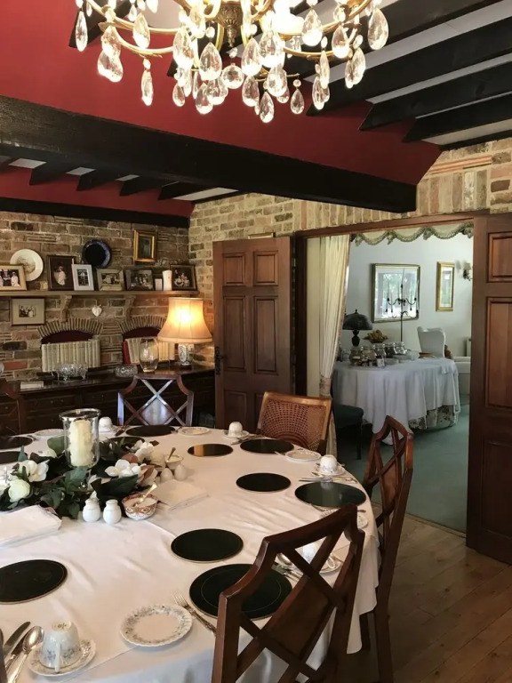 Tudor Place B&B