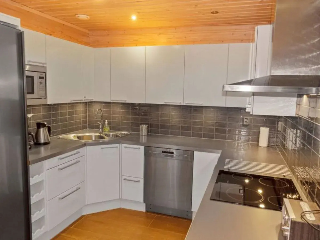 House  Salla
