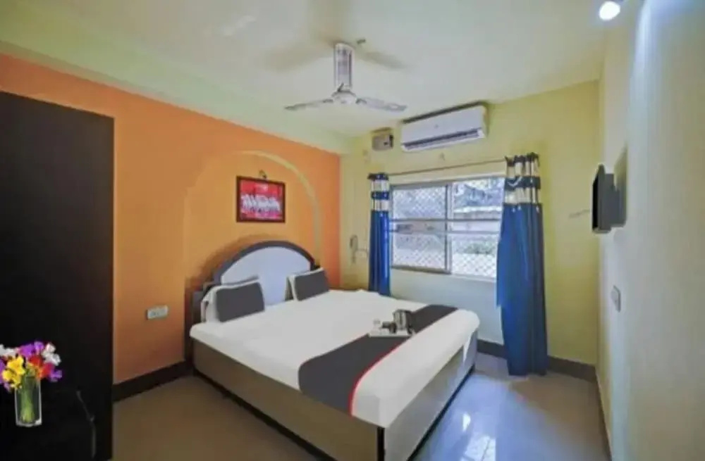 DhamStay Hotel Shree Bhumi Near SeaBeach