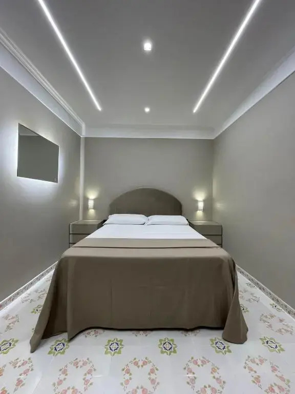 Hotel 2000