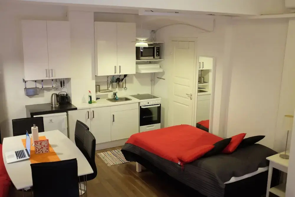 Cute Studio Apartment in Old Town