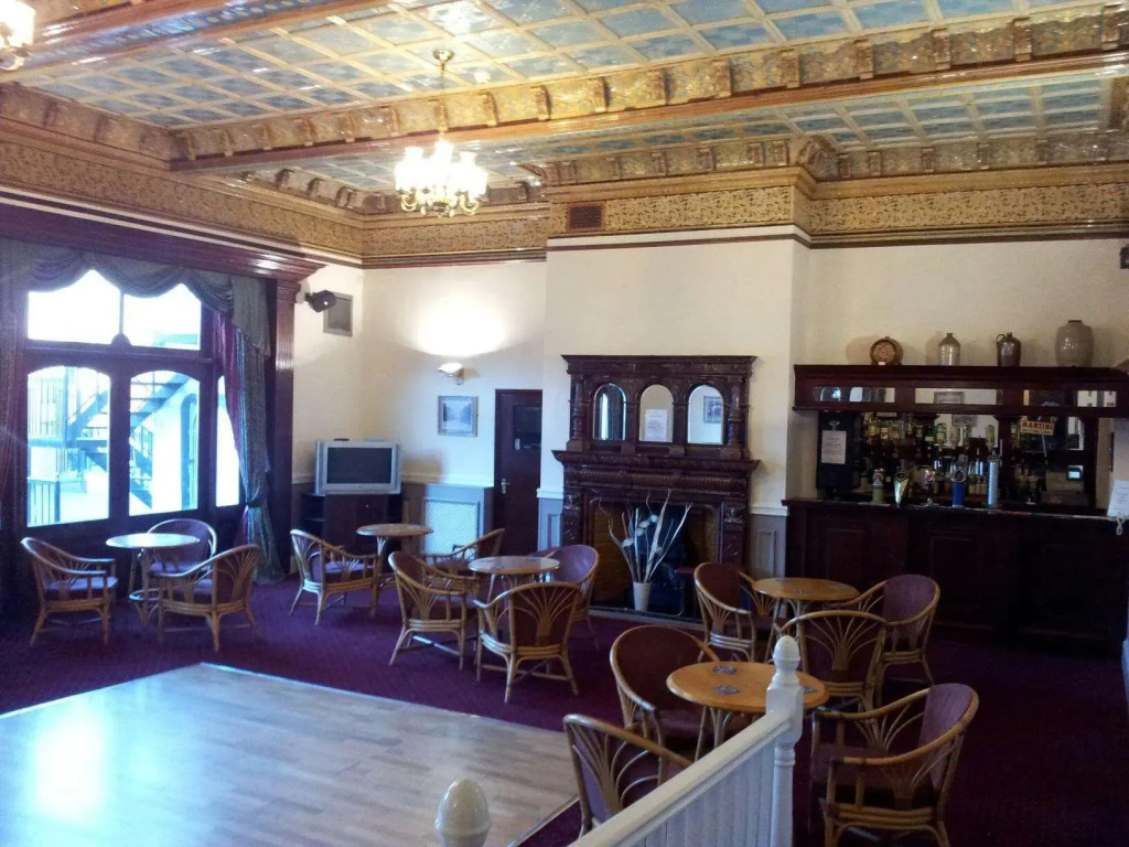 The County Hotel