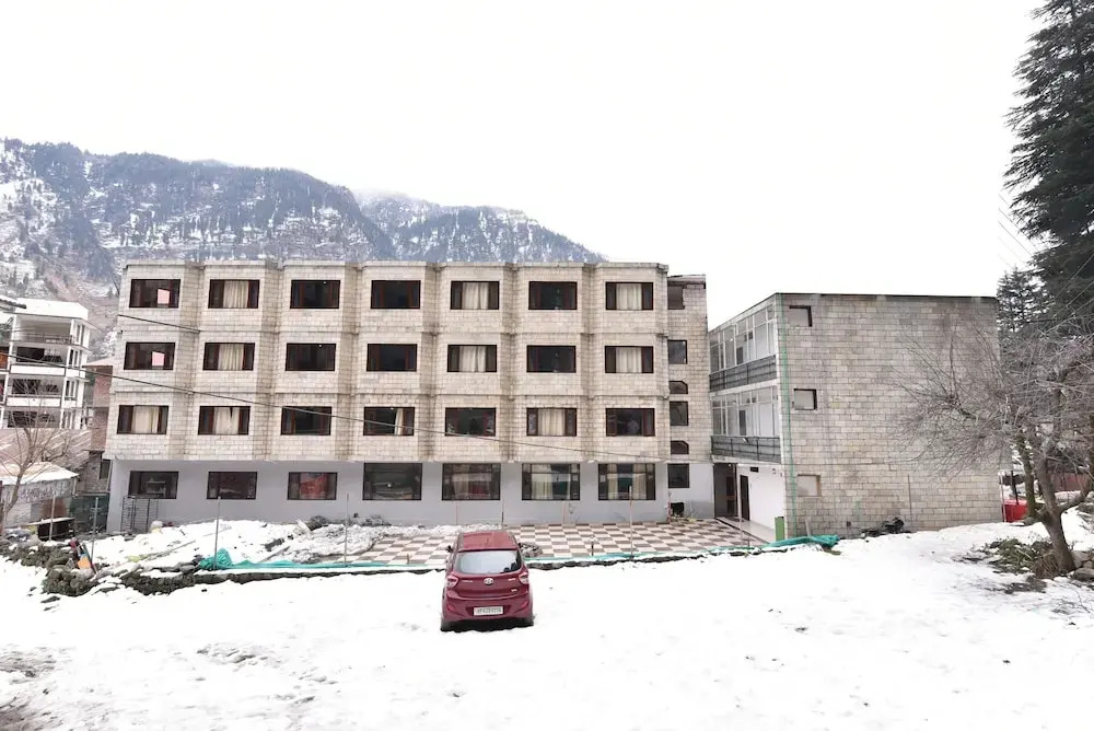 Kapoor Resort
