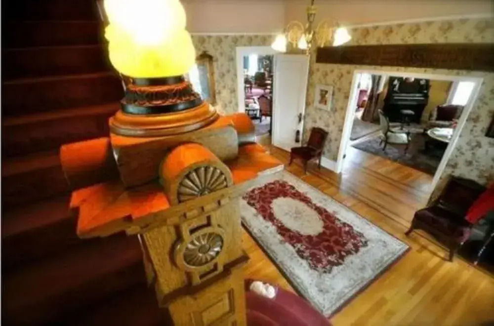 Lion and the Rose Victorian Guest House