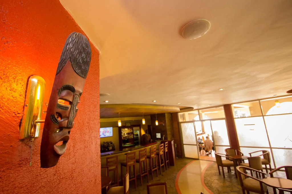 Sirikwa Hotel