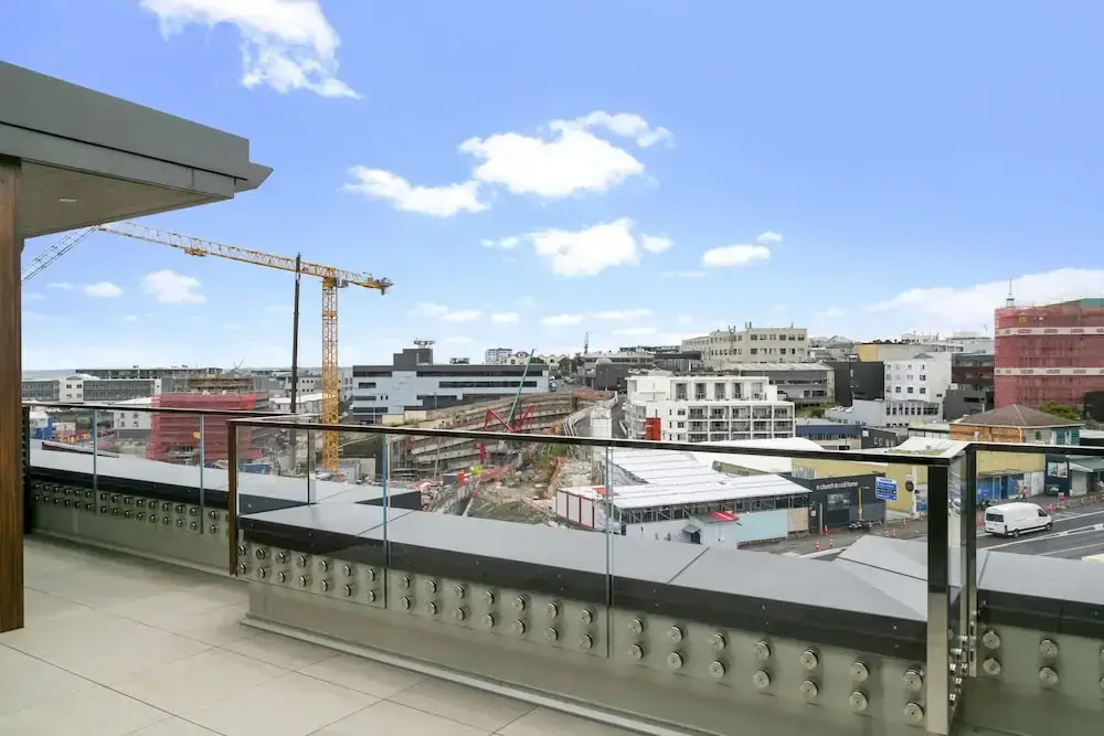 Enfield Sky- Brand New Penthouse