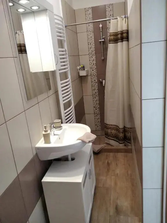 Esze Vendegszoba