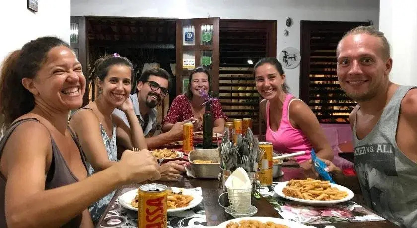 Roses hostel e pousada