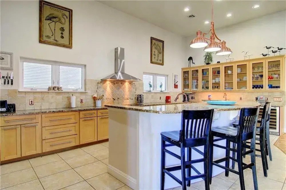 Aransas Palms - 4 Br home by RedAwning